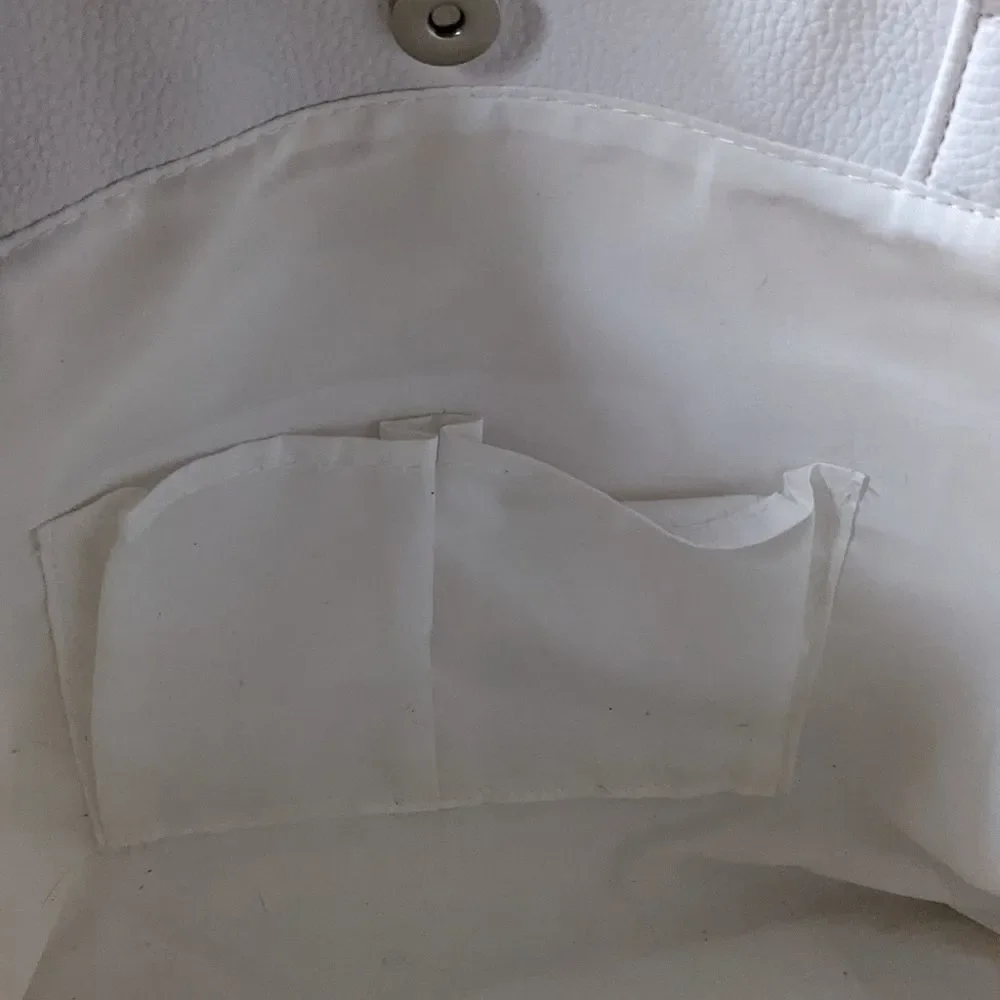 Minicci Best Mom Ever White Vegan Leather Purse